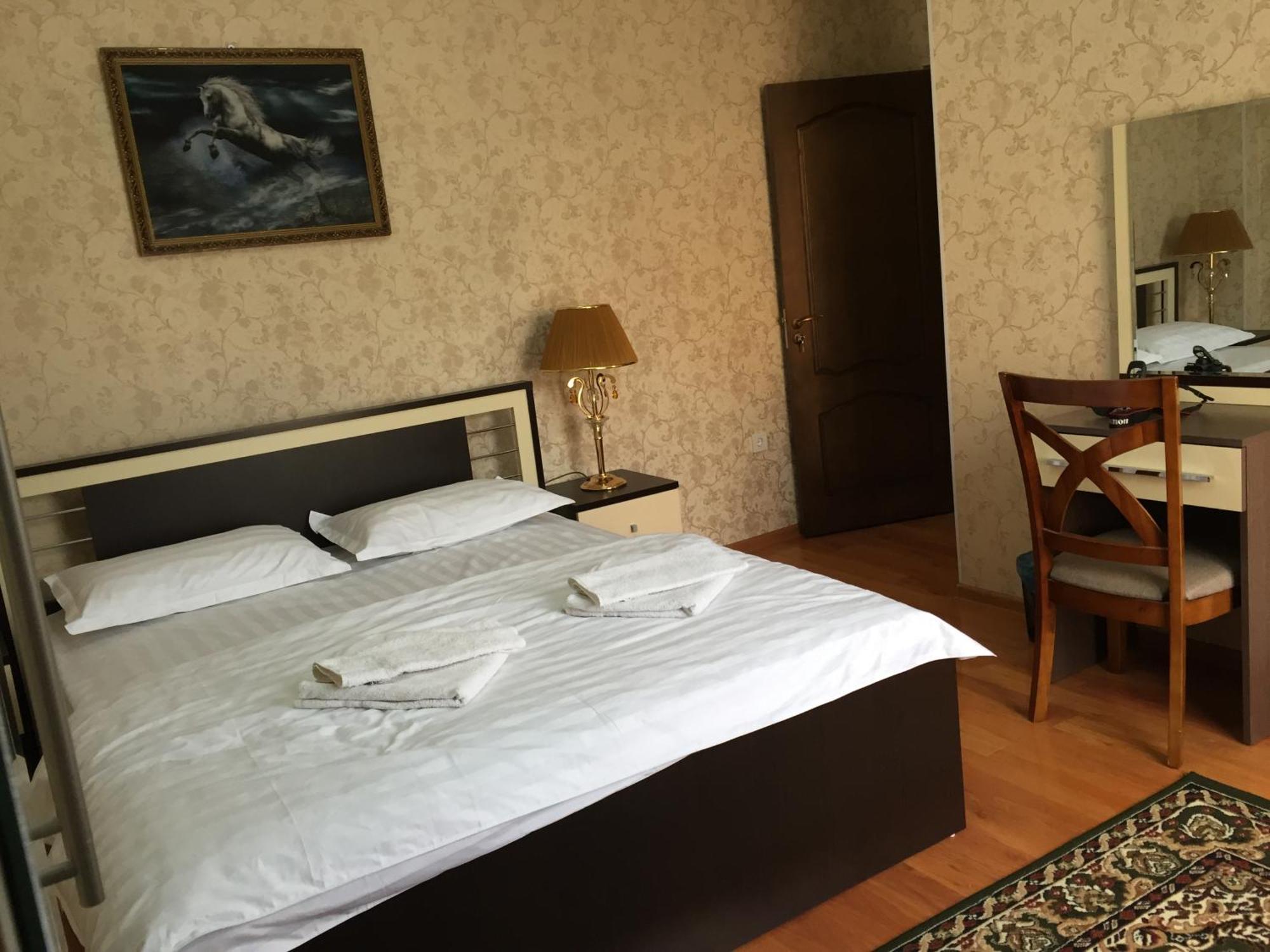 Hello Dushanbe Hostel Екстер'єр фото