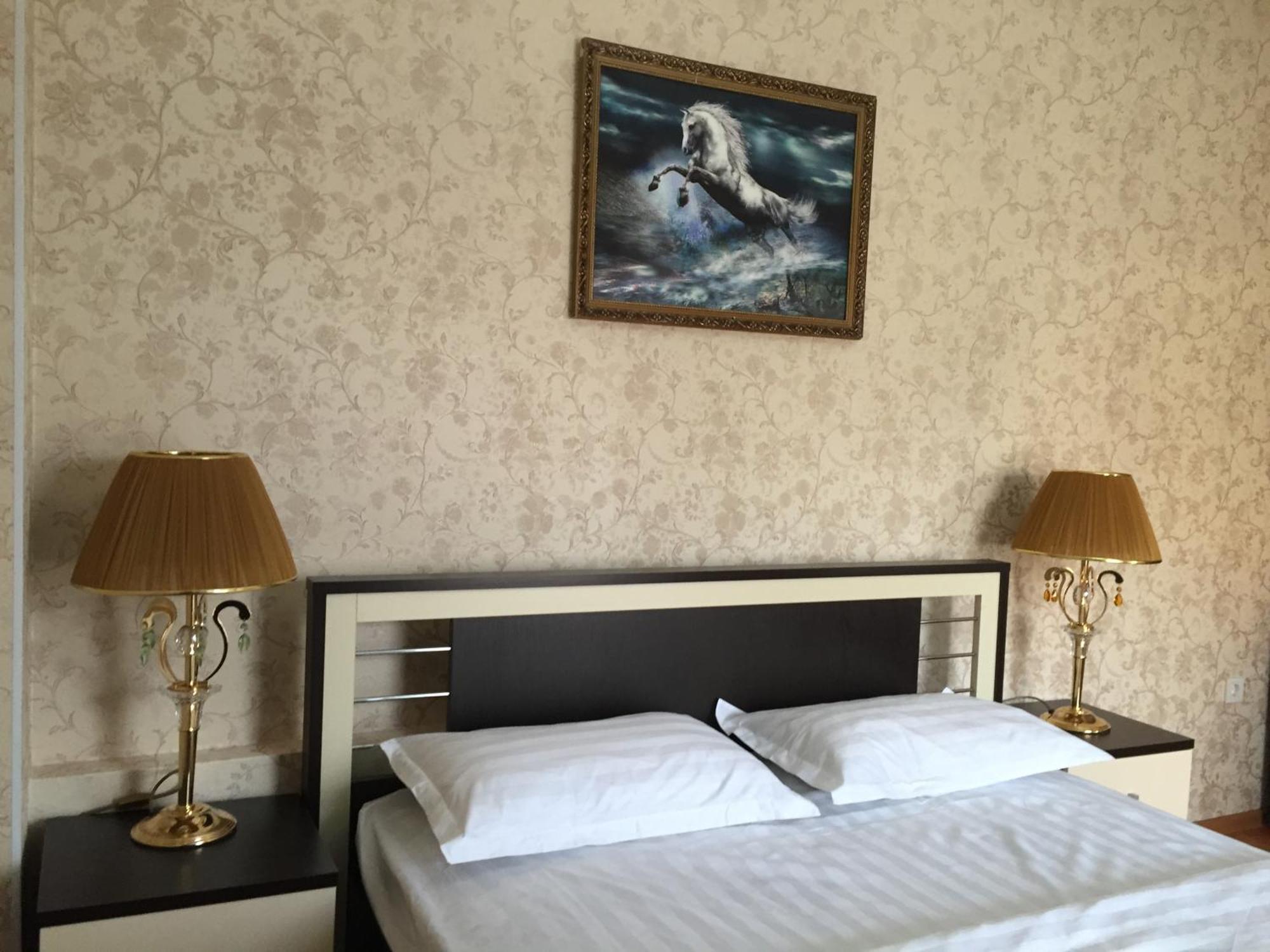 Hello Dushanbe Hostel Екстер'єр фото