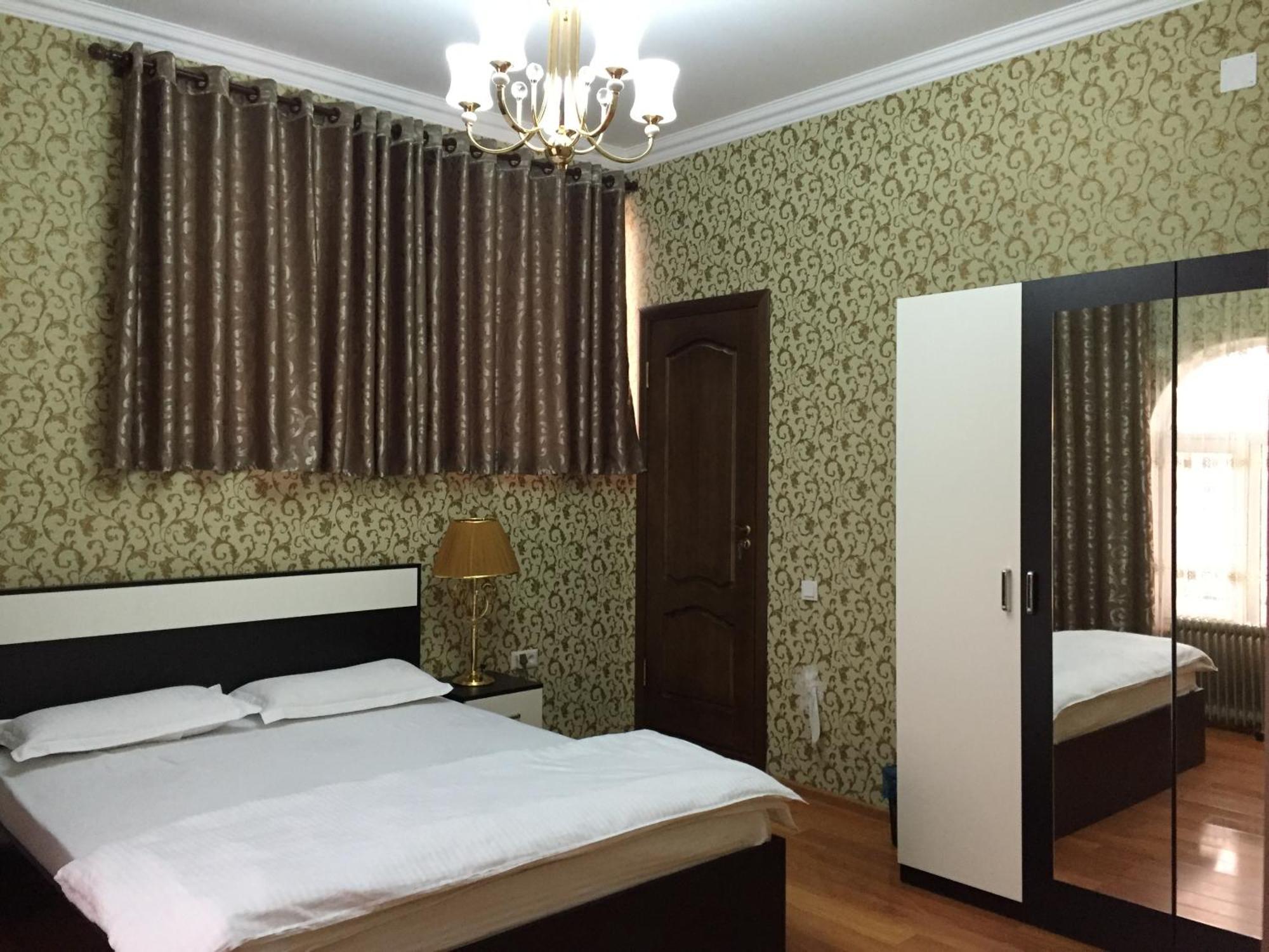 Hello Dushanbe Hostel Екстер'єр фото