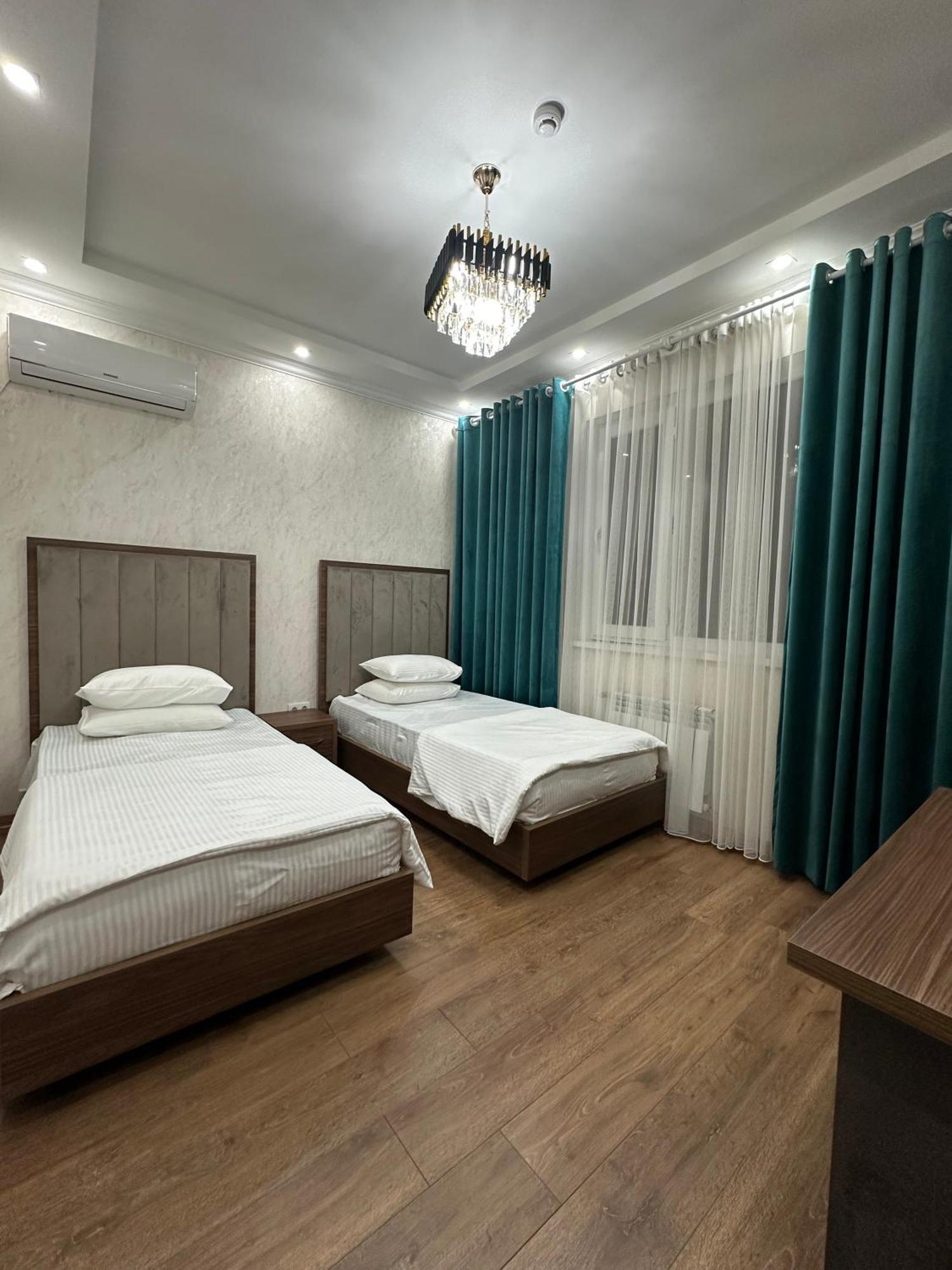 Hello Dushanbe Hostel Екстер'єр фото