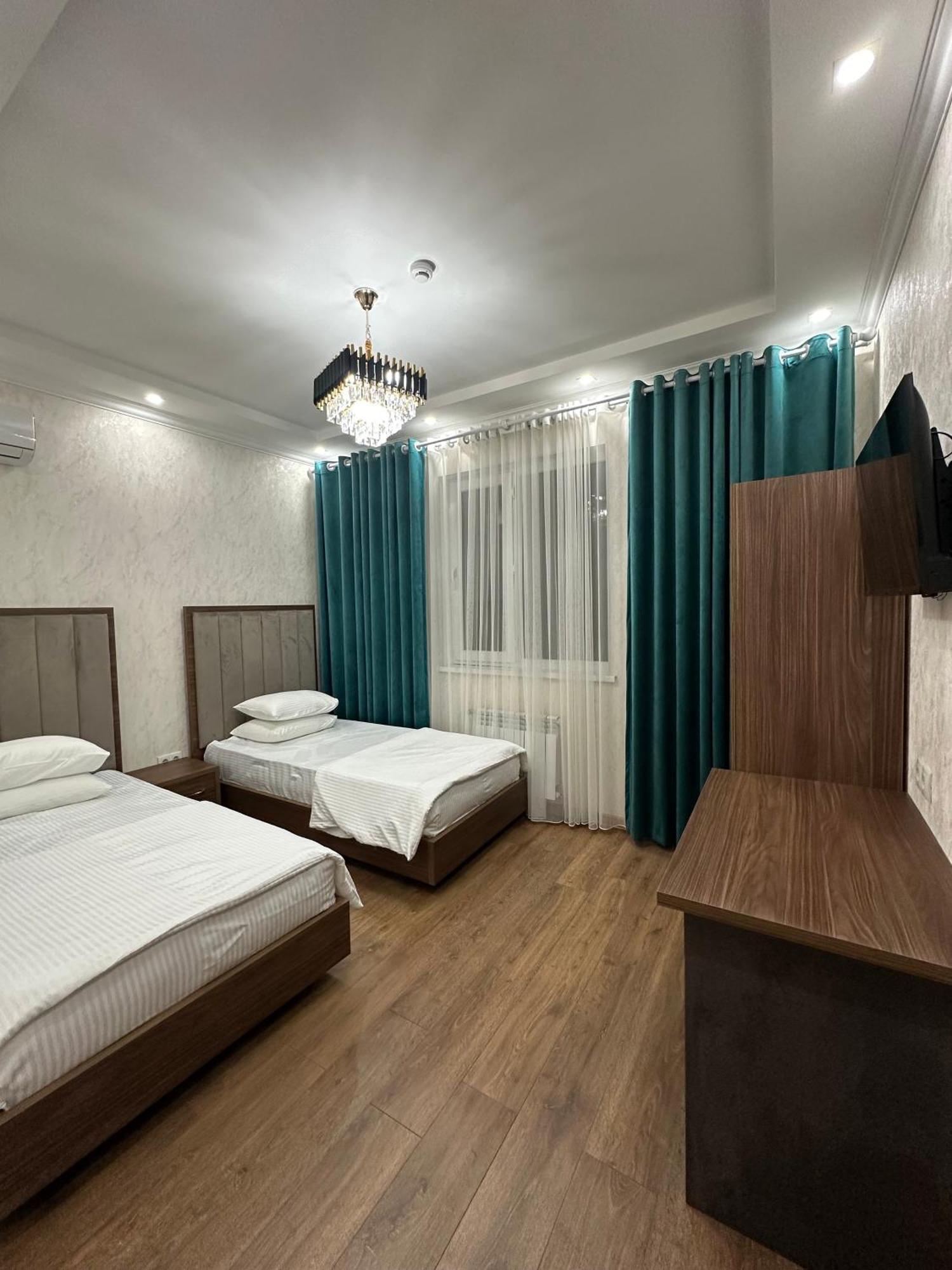 Hello Dushanbe Hostel Екстер'єр фото