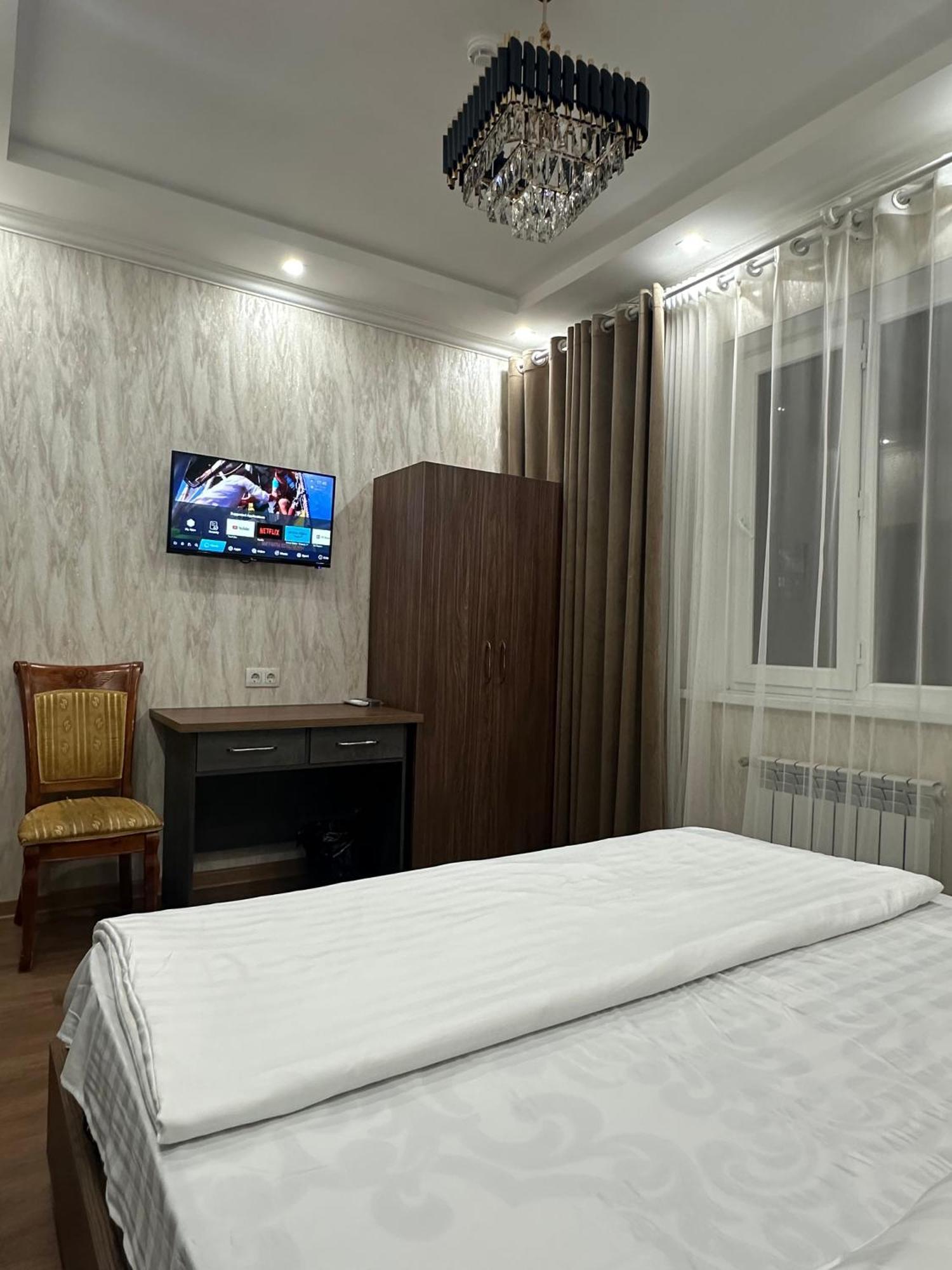 Hello Dushanbe Hostel Екстер'єр фото