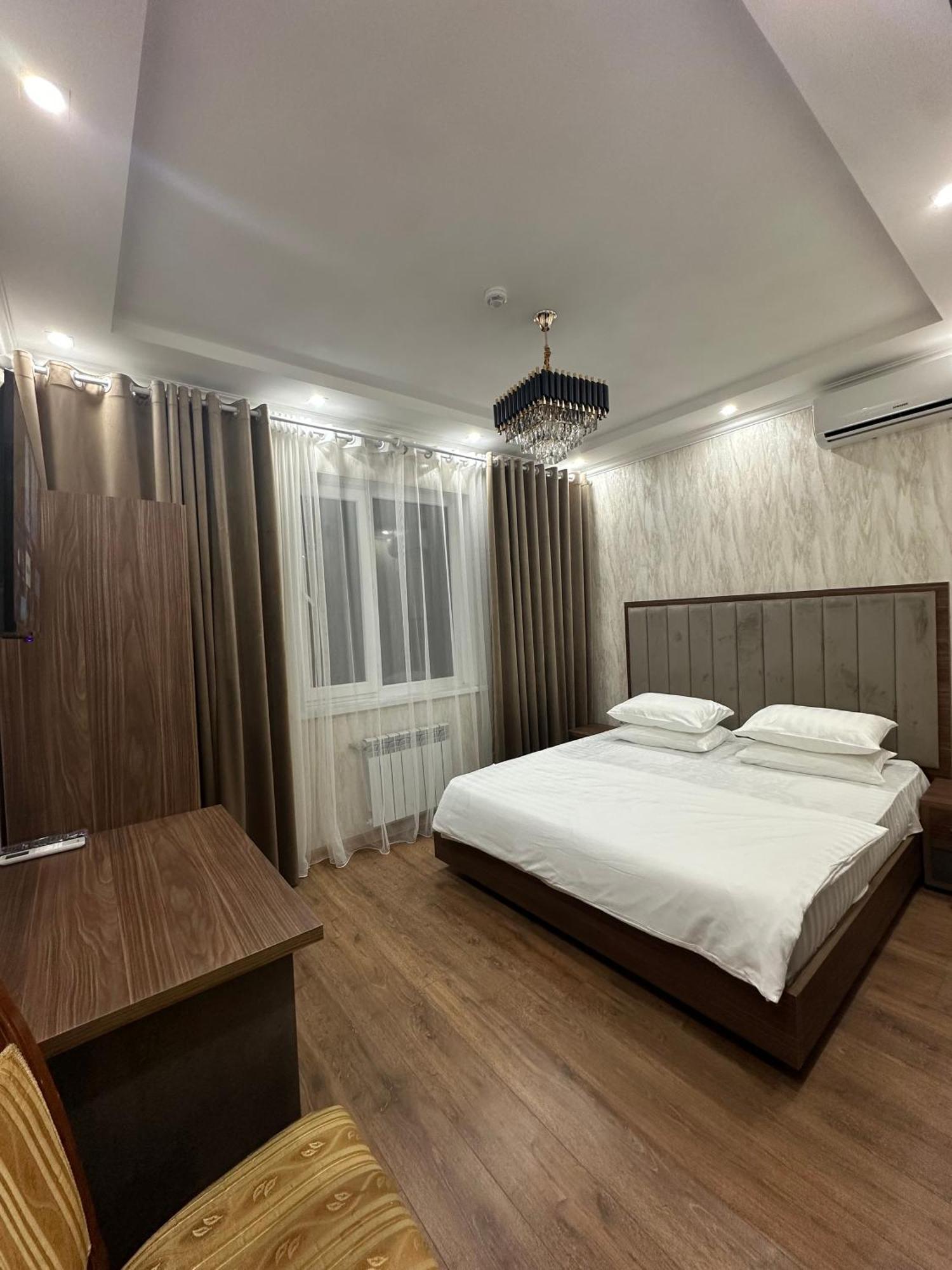 Hello Dushanbe Hostel Екстер'єр фото