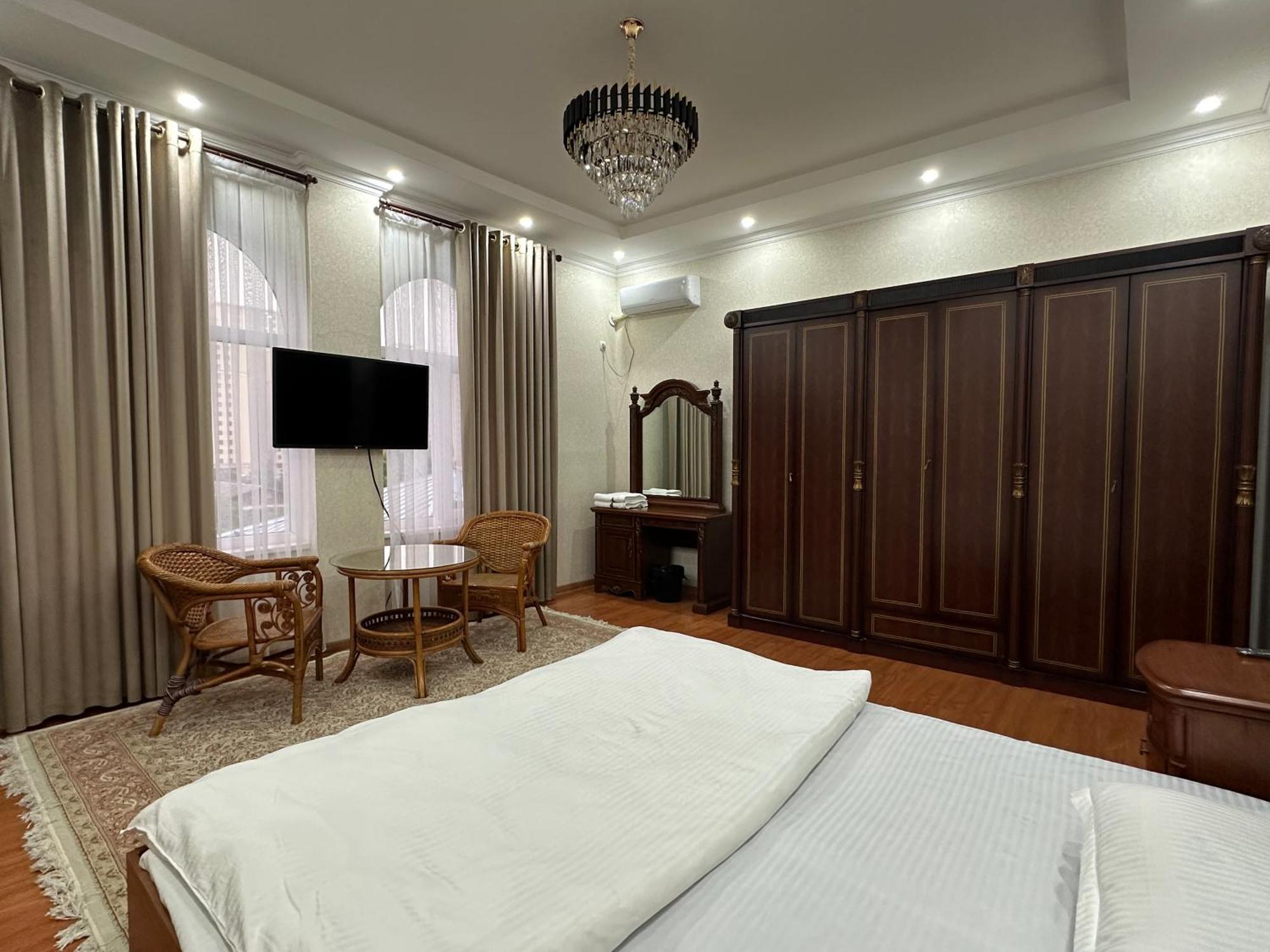 Hello Dushanbe Hostel Екстер'єр фото