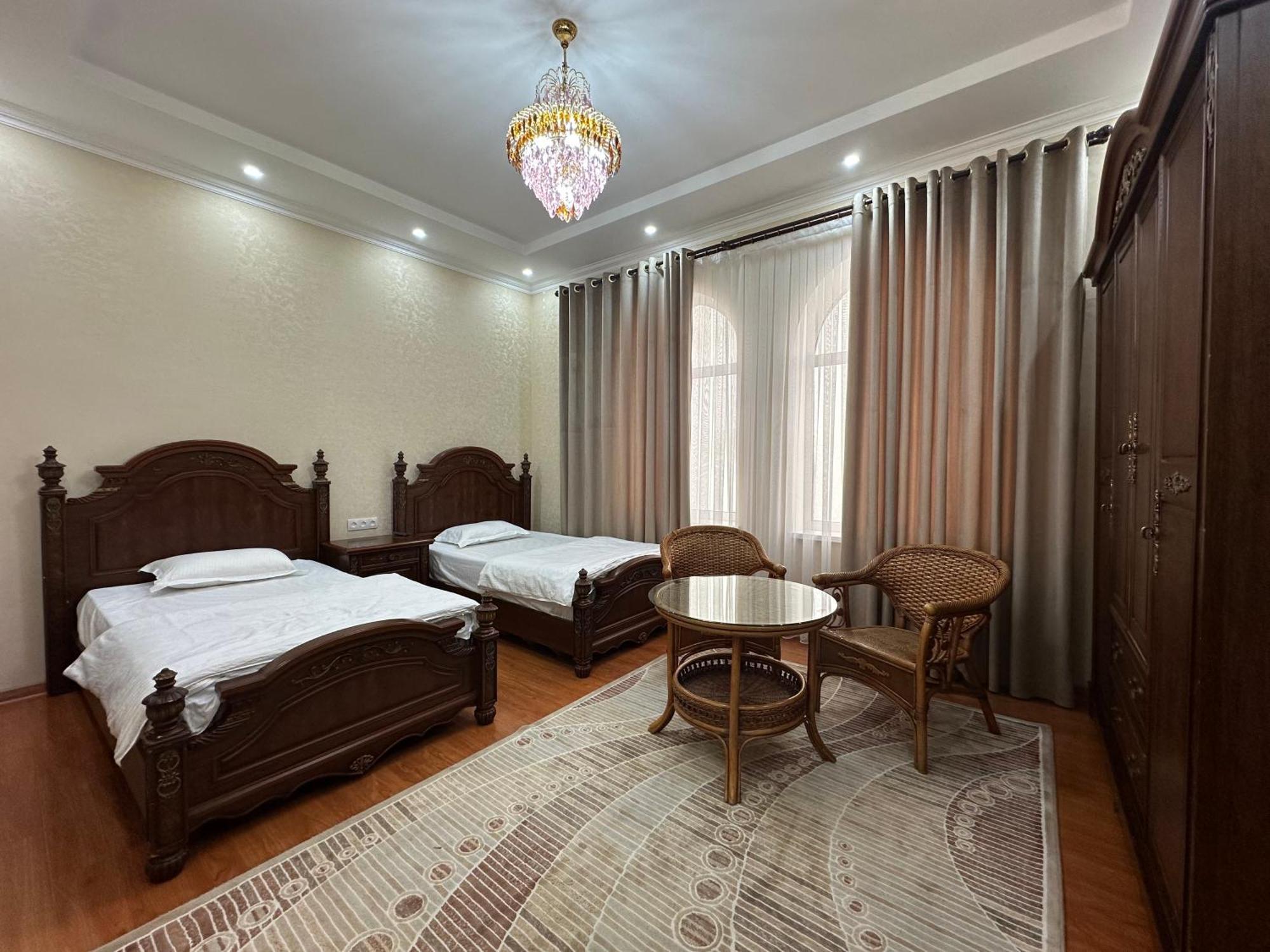 Hello Dushanbe Hostel Екстер'єр фото