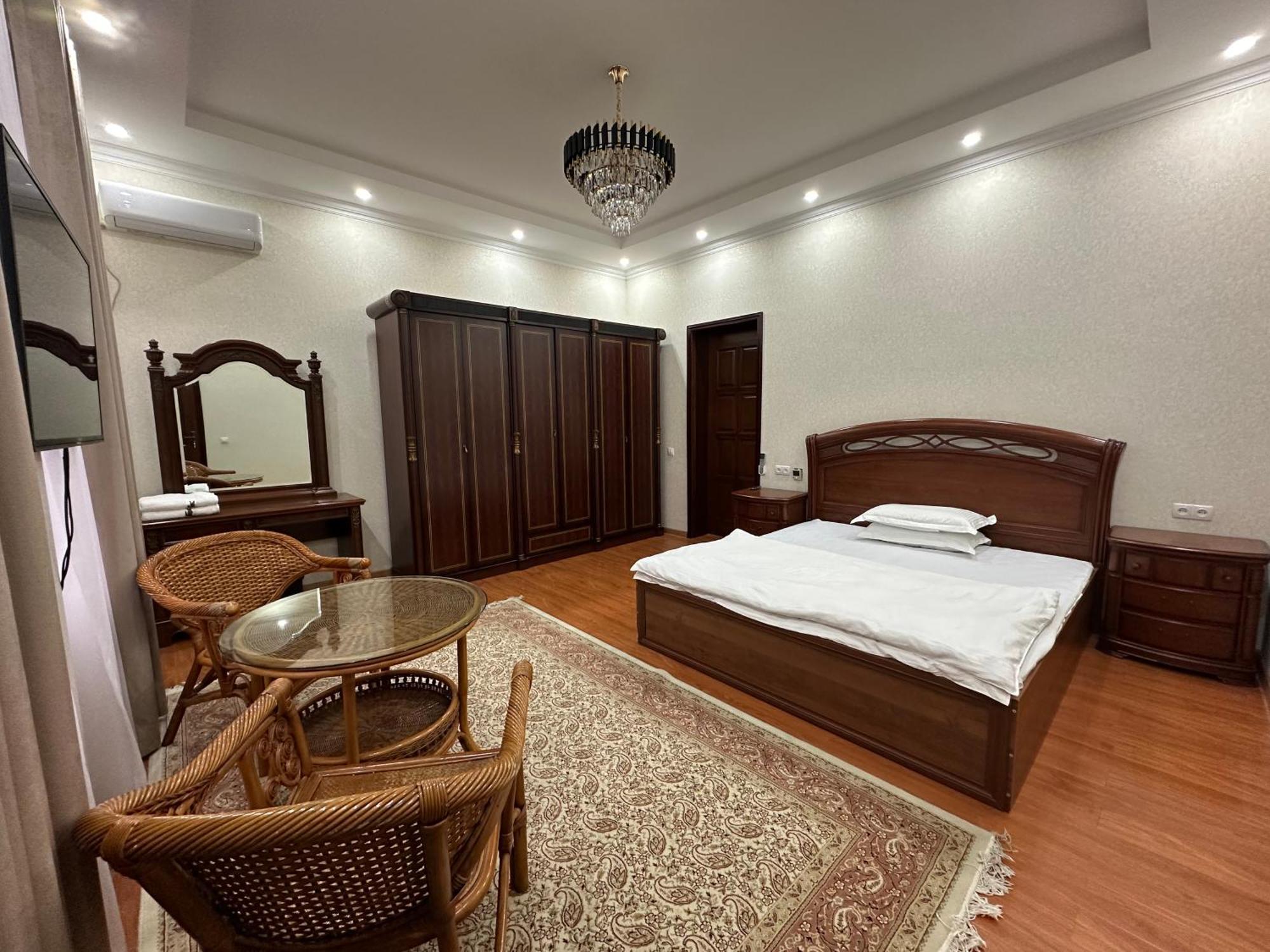 Hello Dushanbe Hostel Екстер'єр фото