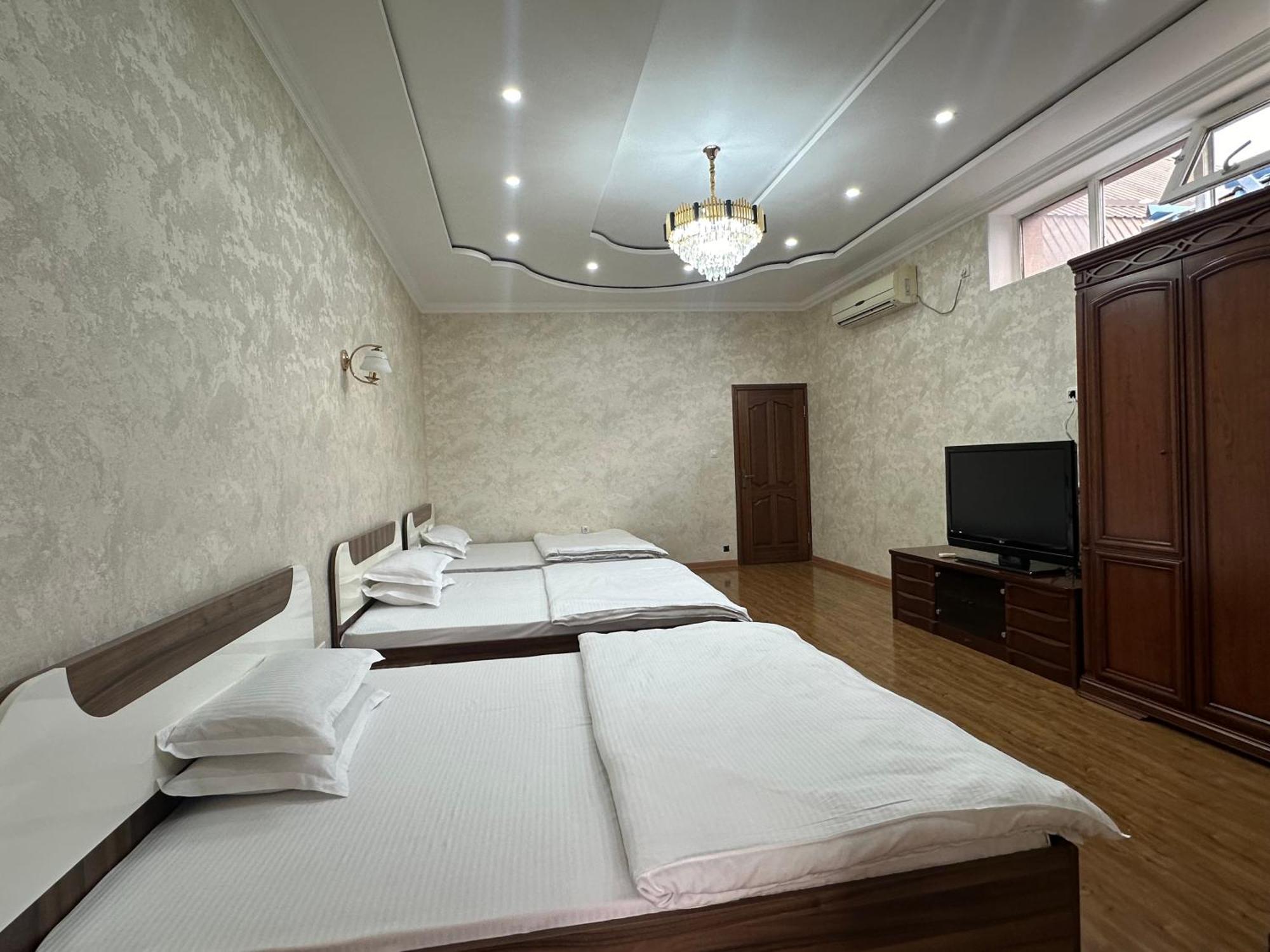 Hello Dushanbe Hostel Екстер'єр фото